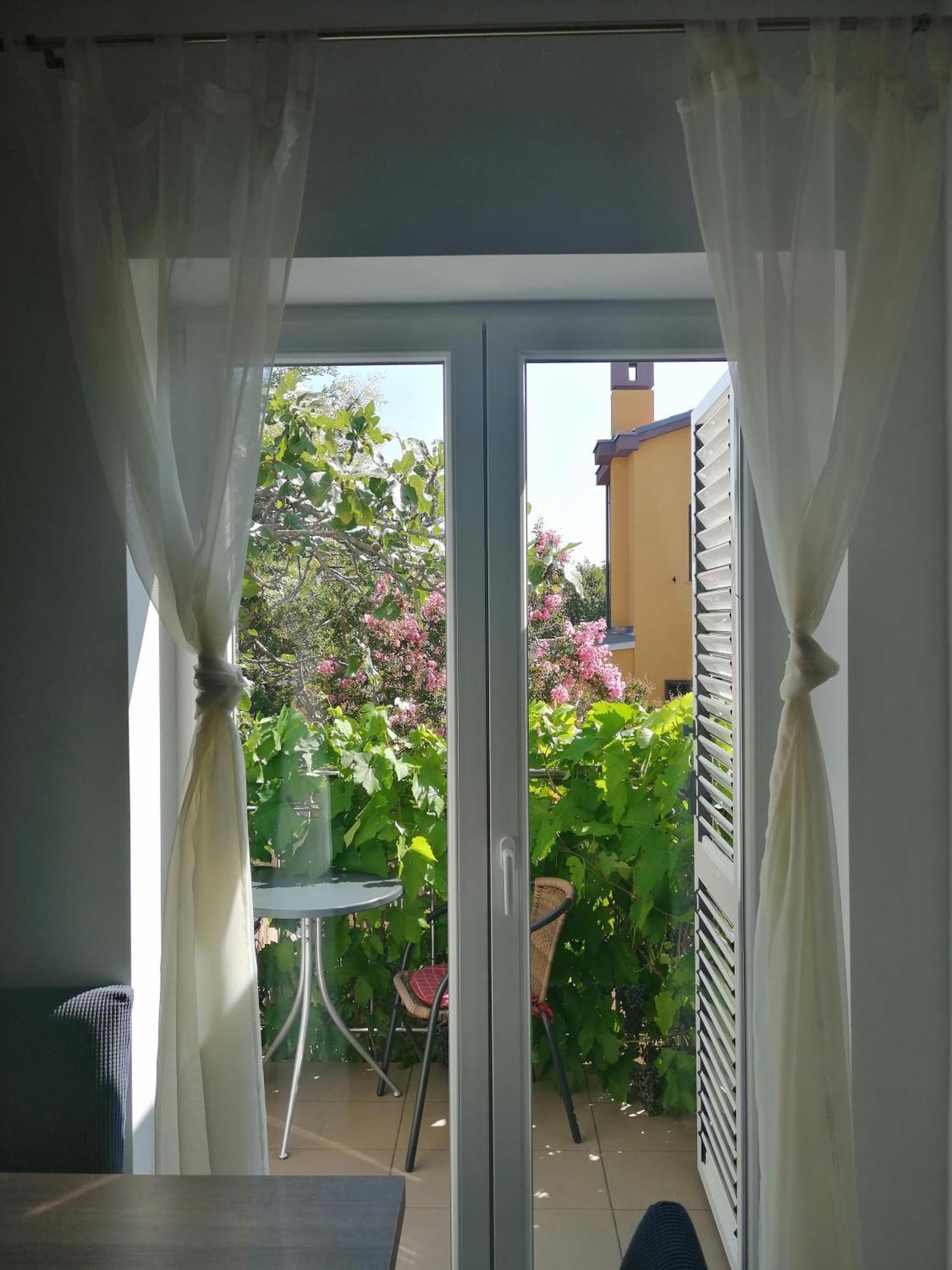 Apartmani Nada Klenovica Chambre photo